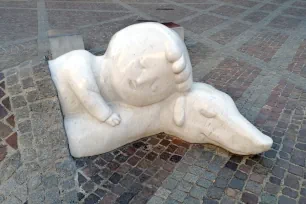 Sculpture of Nello & Patrasche, Handschoenmarkt, Antwerp