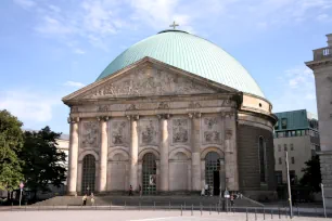 St. Hedwig's Cathedral, Bebelplatz