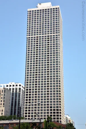 Newberry Plaza, Chicago