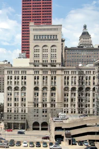 Side view of the Auditorium Building in Chicago