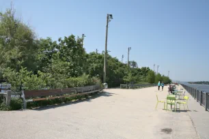 Pier 1 Promenade, Brooklyn Bridge Park